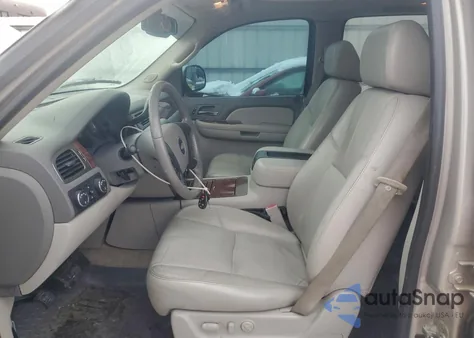 2007 Chevrolet Suburban K1500 z USA, uszkodzony, nr VIN 3GNFK16397G216034